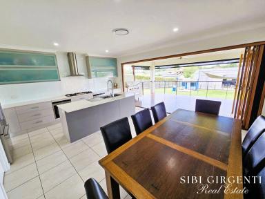 House For Sale - QLD - Mareeba - 4880 - EXQUISITE DESIGNER FAMILY HOME with great BIG SHED and Much Much More  (Image 2)