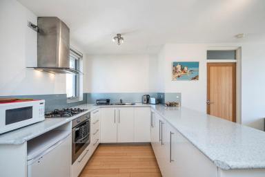 Unit For Sale - WA - Fremantle - 6160 - Modern, Central, Airbnb!  (Image 2)