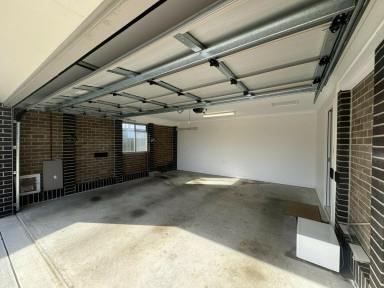 House Leased - NSW - Old Bar - 2430 - Spacious Modern Family Home in Quiet Cul-de-Sac  (Image 2)