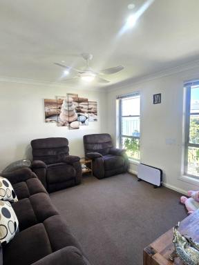 House For Lease - NSW - Old Bar - 2430 - Spacious Modern Family Home in Quiet Cul-de-Sac  (Image 2)