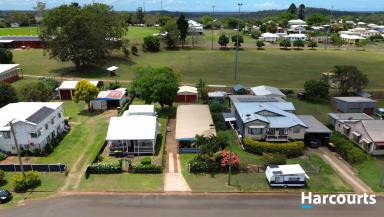 House For Sale - QLD - Childers - 4660 - Affordable Lowset Brick Home in Childers  (Image 2)