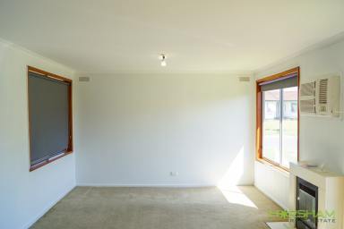 House For Sale - VIC - Horsham - 3400 - Investment Opportunity  (Image 2)