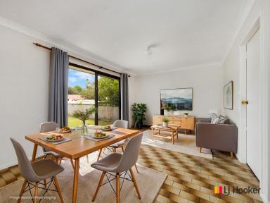 House Sold - NSW - Surf Beach - 2536 - Coastal Gem.....Single-Level Brick Home in a Lovely Location !  (Image 2)