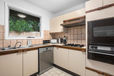 Unit Leased - VIC - Cheltenham - 3192 - IDEALLY LOCATED AND WELL MAINTAINED TWO BEDROOM HOME  (Image 2)