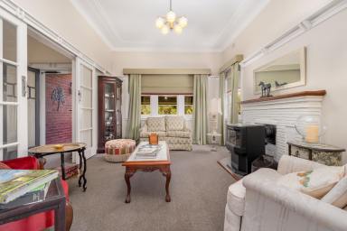 House For Sale - NSW - Canowindra - 2804 - 1950's DOUBLE BRICK HOME LOCATED WALKING DISTANCE TO SHOPS  (Image 2)