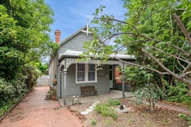 House For Sale - VIC - Quarry Hill - 3550 - Charming Period Home minutes from the CBD  (Image 2)