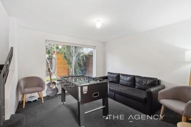 Townhouse For Sale - WA - Maylands - 6051 - Stunning Townhouse Living Near Swan River  (Image 2)