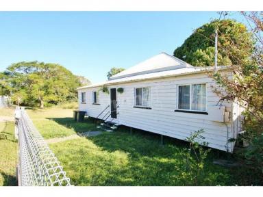 House For Sale - QLD - Mount Morgan - 4714 - Great Investment in Mount Morgan  (Image 2)