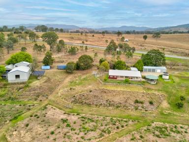 House For Sale - QLD - Harlin - 4314 - Brisbane River Frontage with a Brick home, Large Shed & Garage  (Image 2)