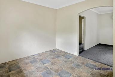 Unit Leased - NSW - Dubbo - 2830 - Two Bedroom Unit Situated Close to the CBD  (Image 2)