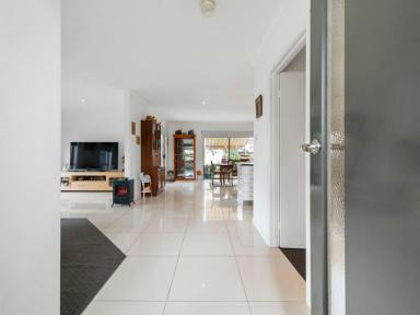 House Sold - VIC - Bairnsdale - 3875 - PERFECT DOWNSIZER ON CORNER BLOCK  (Image 2)