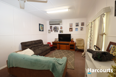 House For Sale - QLD - Childers - 4660 - 4 BEDROOM HOME ON A MASSIVE 2765M2 BLOCK  (Image 2)