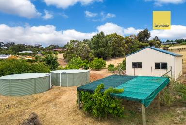 House For Sale - WA - Bridgetown - 6255 - Spacious Family Home in Prime Location  (Image 2)