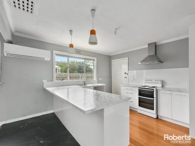 House Sold - TAS - Mayfield - 7248 - GREAT STARTER  (Image 2)