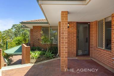 House For Sale - WA - Hillarys - 6025 - A Distinctive Design With Endless Possibilities!  (Image 2)