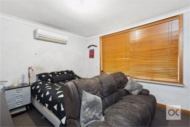 House Leased - SA - Morphett Vale - 5162 - Large Four Bedroom Family Home.  (Image 2)