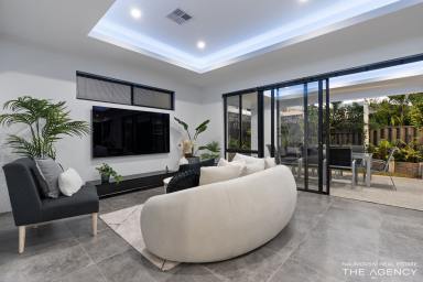 House For Sale - WA - Nollamara - 6061 - STYLISH AND MODERN LIVING IN THE HEART OF GOLDEN TRIANGLE!  (Image 2)