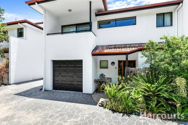 Townhouse For Sale - QLD - Scarness - 4655 - One For The Busy Bees ….  (Image 2)