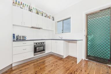 House For Lease - NSW - Figtree - 2525 - 2 BEDROOM HOUSE - RENOVATED  (Image 2)