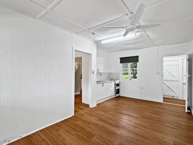 Unit Leased - QLD - Newtown - 4350 - Renovated Unit in Newtown  (Image 2)