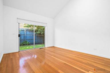 House Leased - VIC - Seaford - 3198 - COASTAL PROPERTY | MODERN | SET AND FORGET  (Image 2)