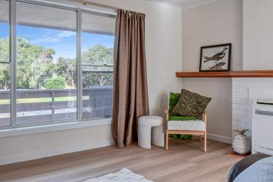 House For Sale - TAS - Swansea - 7190 - Updated Family Home With Options!  (Image 2)