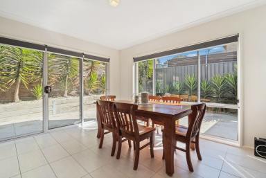 House For Sale - VIC - Spring Gully - 3550 - Low Maintenance Townhouse, Perfect for Downsizers or Investors  (Image 2)