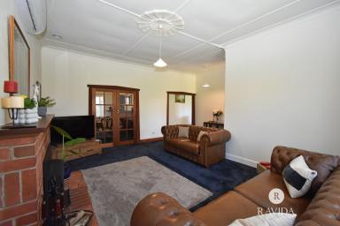 House For Sale - VIC - Rutherglen - 3685 - SCENIC OUTLOOK  (Image 2)