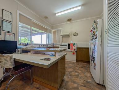 House For Sale - VIC - Kerang - 3579 - Spacious 4-Bedroom Family Home in Prime Location  (Image 2)