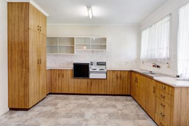 House Leased - QLD - Wilsonton - 4350 - Delightful Original Home in Wilsonton  (Image 2)