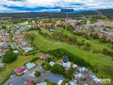 House For Sale - TAS - Prospect Vale - 7250 - Two homes on 2,269m2. Invest with a huge positive return of $950 Per / week or Live in one and rent the other- Options!  (Image 2)