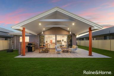 House For Lease - NSW - South Nowra - 2541 - Impressive Family Home  (Image 2)