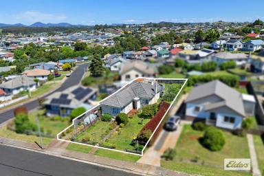 House For Sale - TAS - Acton - 7320 - ROLL UP YOUR SLEEVES AND MAKE THE MOST OF THIS OPPORTUNITY!  (Image 2)