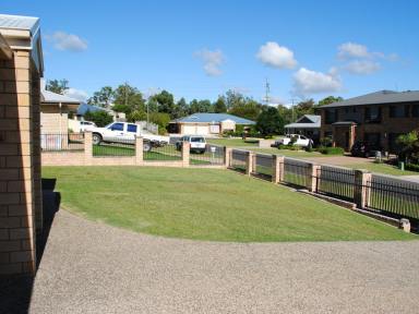 House For Sale - QLD - Warwick - 4370 - PREMIUM LOCATION, BRICK COMFORT PLUS HOME plus a GREAT SHED  (Image 2)