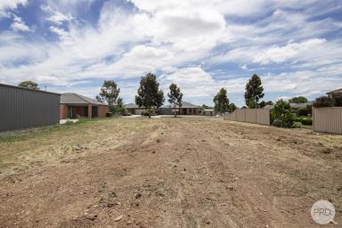 Residential Block For Sale - VIC - Miners Rest - 3352 - 816m2 (Approx.) Of Flat, Fenced, Titled Land  (Image 2)