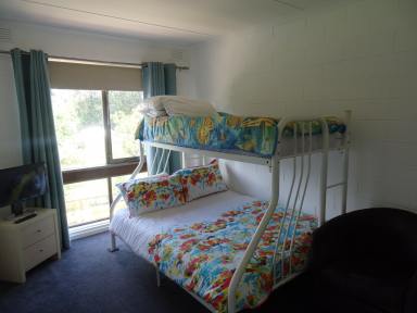 Townhouse For Lease - VIC - Apollo Bay - 3233 - Really handy to everything  (Image 2)