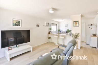 Unit For Sale - VIC - Mildura - 3500 - Neat as a Pin!  (Image 2)