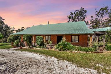 Lifestyle For Sale - NSW - Bucketty - 2250 - Australiana Masterpiece  (Image 2)