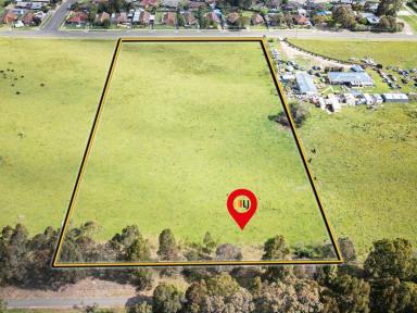 Residential Block For Sale - VIC - East Bairnsdale - 3875 - RAIL TRAIL ACCESS  (Image 2)