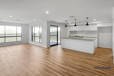 Duplex/Semi-detached For Lease - NSW - Dubbo - 2830 - Brand New Four Bedroom Home in Southlakes Estate  (Image 2)