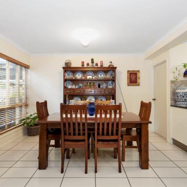 Townhouse For Sale - QLD - Slade Point - 4740 - This lovely unit is ready to welcome its new owners. Will it be you?  (Image 2)