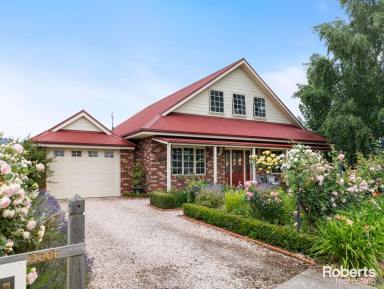 House For Sale - TAS - Sheffield - 7306 - Live Where Nature Meets Luxury in Sheffield  (Image 2)