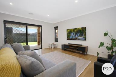 House For Lease - NSW - Wirlinga - 2640 - BEAUTIFUL 4 BEDROOM HOUSE WITH LARGE SHED!  (Image 2)