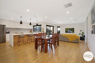 House For Lease - NSW - Wirlinga - 2640 - BEAUTIFUL 4 BEDROOM HOUSE WITH LARGE SHED!  (Image 2)