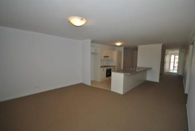 Townhouse For Lease - NSW - Worrigee - 2540 - NEAT & TIDY, EASY LIVING  (Image 2)