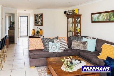 House For Sale - QLD - Kingaroy - 4610 - 4-bedroom brick with ensuite  (Image 2)