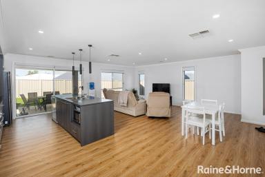 Villa For Lease - NSW - Boorooma - 2650 - Modern Family Home in Boorooma  (Image 2)