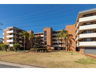 Unit For Sale - NSW - Tuncurry - 2428 - Top Floor Gem with Stunning Water Views  (Image 2)