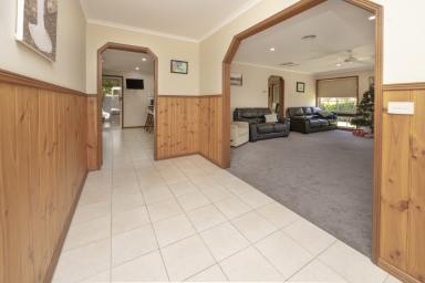 House For Sale - VIC - Swan Hill - 3585 - Effortless Living  (Image 2)