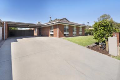 House For Sale - VIC - Swan Hill - 3585 - Effortless Living  (Image 2)